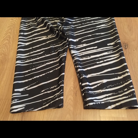 Under Armour Leggings - Picture 3 of 5